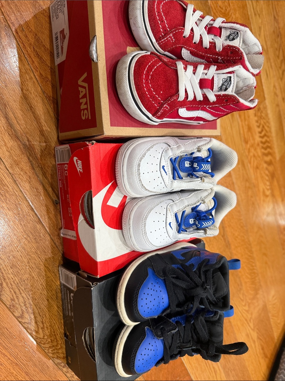 Kids Red High-Top van Sneakers & Two Pairs NIKE Toddlers' Athletic Shoes